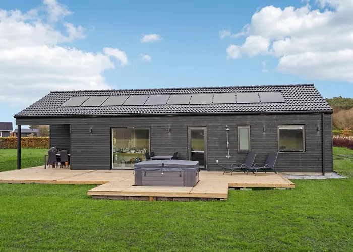 Prázdninový dům In With Kitchen